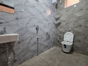 Bathroom in 2 BHK Apartment at Halasuru – for Rent