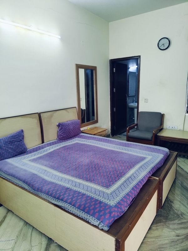 4 BHK Independent House For Rent in RWA Apartments Sector 45
