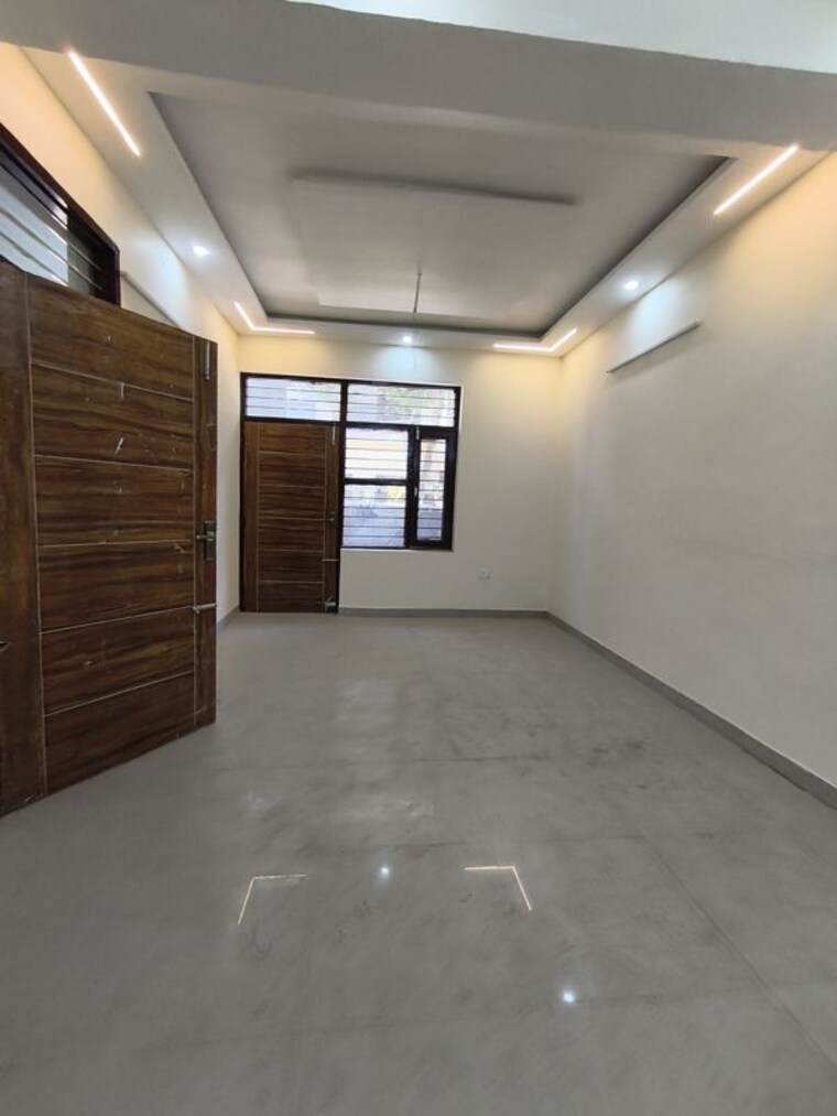 Room, bhabat 4 Bedroom 115 Sq.Yd. Villa In Bhabat Zirakpur 10410877