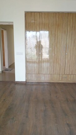 3 BHK + Servant Room Apartment For Rent in Emaar Imperial Gardens
