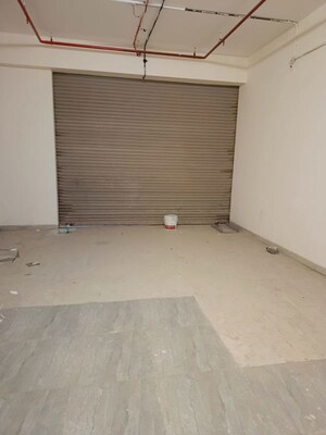  Shop For Rent in Worli