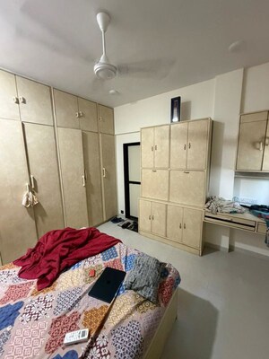 Bedroom in 2 BHK Apartment at Ashirwad CHS Santacruz East, Santacruz East – for Rent