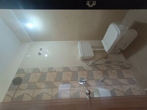 Attached Bathroom in 1.5 BHK Apartment at Vashi Sector 10 – for Rent