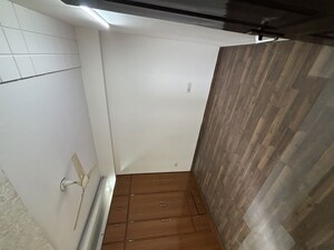 Furnished Amenities in 2.5 BHK Apartment at Prateek Fedora, Sector 61 – for Sale