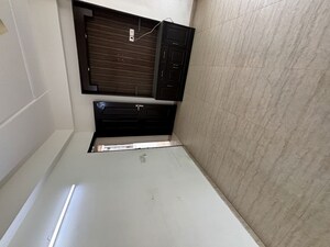 Furnished Amenities in 2.5 BHK Apartment at Prateek Fedora, Sector 61 – for Sale