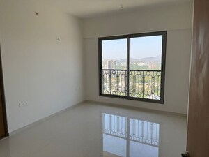 Room in 5 BHK Apartment at Lodha Bellagio, Powai – for Sale