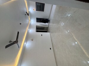 Furnished Amenities in 3 BHK Apartment at Metropark Park View Apartments, Sector 61 – for Rent