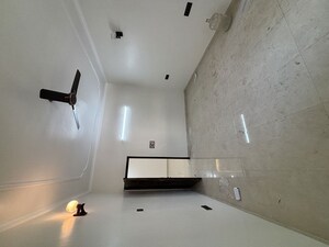 Building Lobby in 3 BHK Apartment at Metropark Park View Apartments, Sector 61 – for Rent