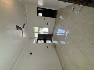 Team Area in 3 BHK Apartment at Metropark Park View Apartments, Sector 61 – for Rent