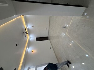 Furnished Amenities in 3 BHK Apartment at Metropark Park View Apartments, Sector 61 – for Rent