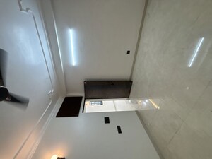 Furnished Amenities in 3 BHK Apartment at Metropark Park View Apartments, Sector 61 – for Rent