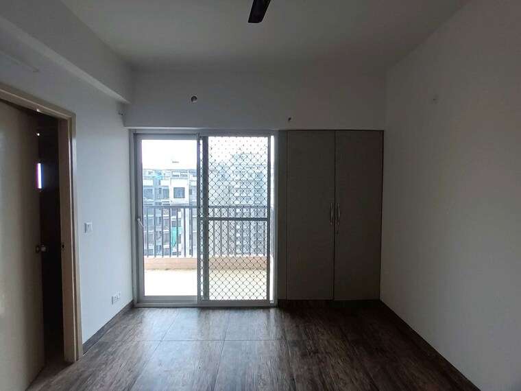Room, ska-greenarch 2 Bedroom 1000 Sq.Ft. Apartment In Sector 16b Greater Noida Greater Noida 10410914