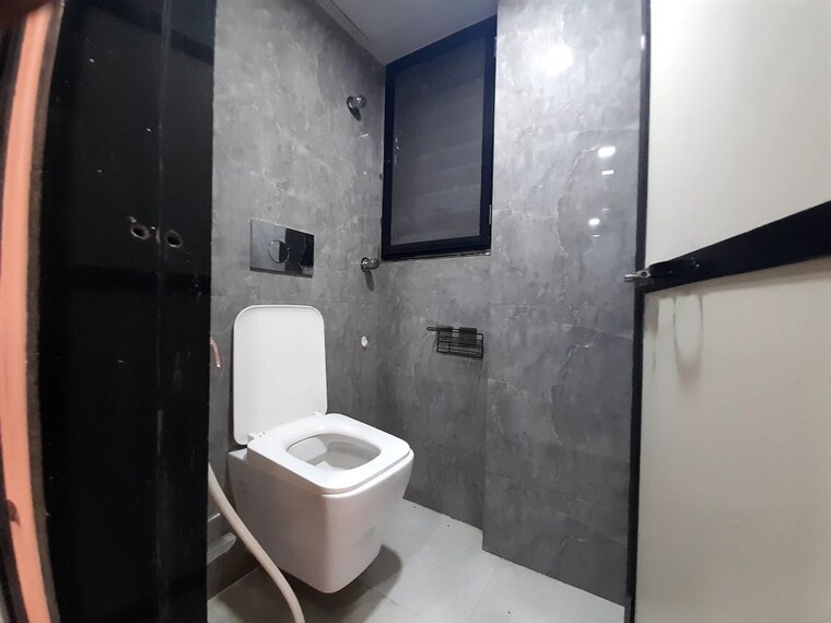 Bathroom, siddharth-nagar-chs-goregaon 1 Bedroom 600 Sq.Ft. Apartment In Goregaon West Mumbai 10410920