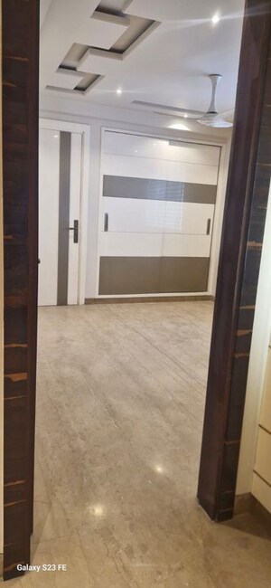Room in 3 BHK Independent House at Anand Vihar – for Rent