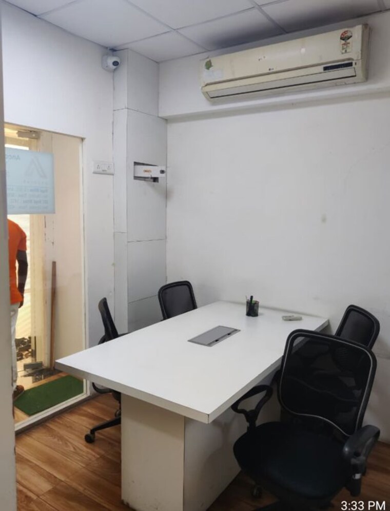 Team Area, real-tech-park Commercial Office Space 747 Sq.Ft. In Vashi Sector 30a Navi Mumbai 10410968