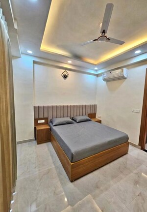 1 RK Builder Floor For Rent in Suncity Township Gurgaon, Sector 54