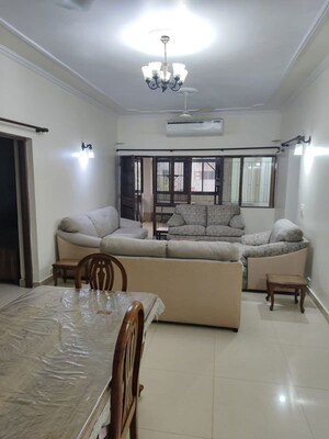 Living Room in 3 BHK Apartment at Amrapali Hanging Gardens, Sector 107 – for Rent