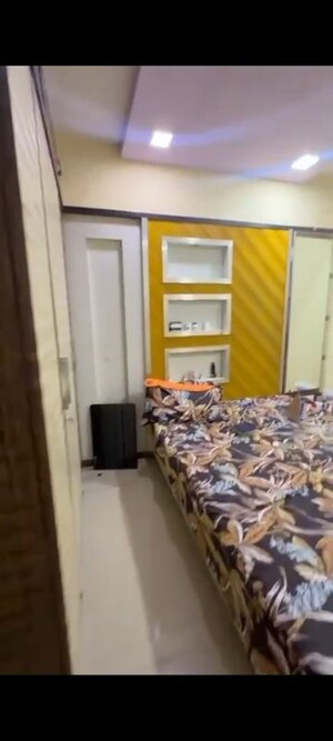 Master Bedroom in 1 BHK Apartment at Everest Classique, Vile Parle East – for Rent