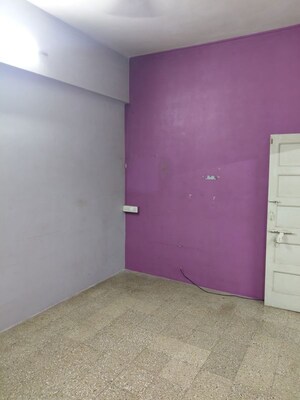 Room in 1 BHK Apartment at Hanuman Ramanand CHS, Vile Parle East – for Rent