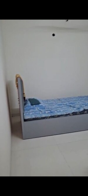 Bedroom in 3 BHK Apartment at Pruthvi Pushpanjali, Vile Parle East – for Rent