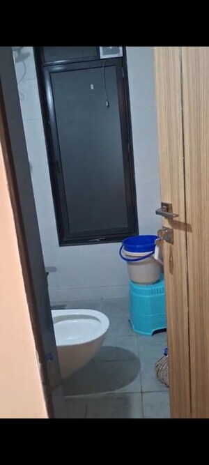 Bathroom in 3 BHK Apartment at Pruthvi Pushpanjali, Vile Parle East – for Rent