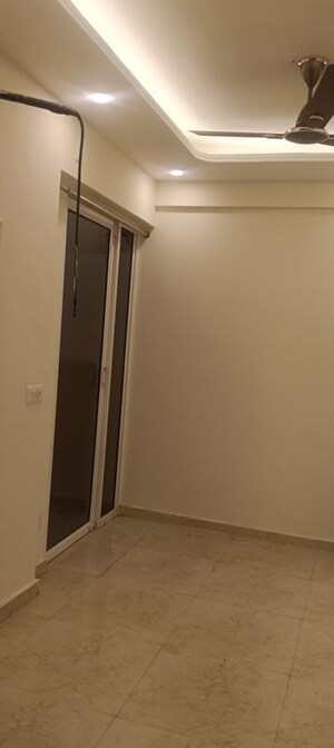 Room in 2 BHK Apartment at MRG Ultimus, Sector 90 – for Rent
