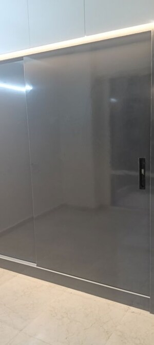Room in 2 BHK Apartment at MRG Ultimus, Sector 90 – for Rent