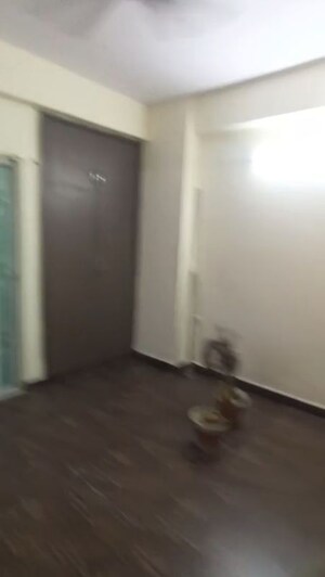 Room in 2 BHK Apartment at VVIP Addresses, Raj Nagar Extension – for Rent