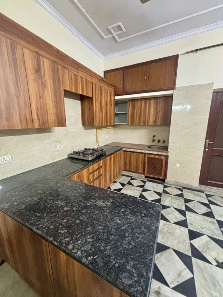 Kitchen, sector 72 3.5 Bedroom 3000 Sq.Ft. Independent House In Sector 72 Noida 10411020