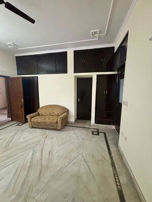 Bedroom in 3.5 BHK Independent House at Sector 72 – for Rent