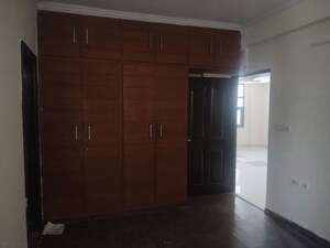Room in 3 BHK Builder Floor at Khatipura – for Rent