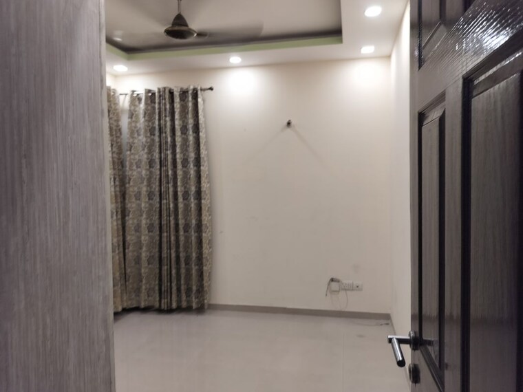 Bathroom, emaar-mgf-emerald-hills 3.5 Bedroom 1600 Sq.Ft. Apartment In Sector 65 Gurgaon 10411022