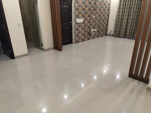 Bathroom in 3.5 BHK Apartment at Emaar MGF Emerald Hills, Sector 65 – for Rent