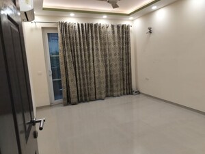 Team Area in 3.5 BHK Apartment at Emaar MGF Emerald Hills, Sector 65 – for Rent