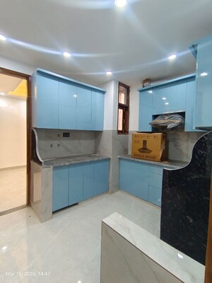 Kitchen in 2.5 BHK Builder Floor at DMD Hometech Awas Yojna, Sector 73 – for Sale