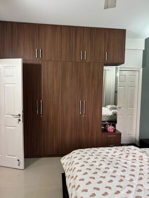 Bathroom in 4 BHK Apartment at Emaar MGF Emerald Hills, Sector 65 – for Rent