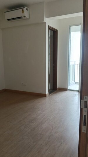 Room in 3 BHK Apartment at Godrej Woods, Sector 43 – for Rent