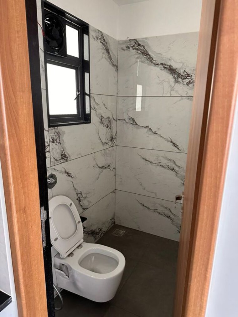 Bathroom, majestique-signature-towers 2 Bedroom 1150 Sq.Ft. Apartment In Balewadi Pune 10411050