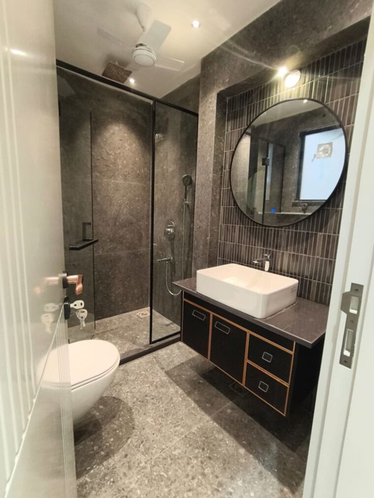 Bathroom, palam-vihar-residents-association 4 Bedroom 2850 Sq.Ft. Builder Floor In Palam Vihar Gurgaon 10411062