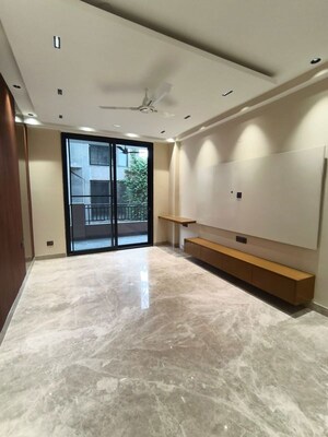 Room in 4 BHK Builder Floor at Palam Vihar Residents Association, Palam Vihar – for Rent