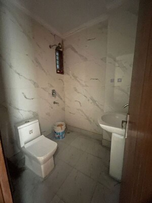 Bathroom in 3 BHK Builder Floor at RPS Palm Drive, Sector 88 – for Sale