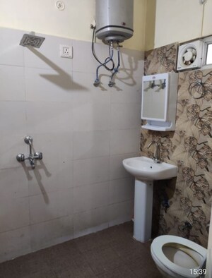 Bathroom in 1 BHK Villa at Aliganj – for Rent