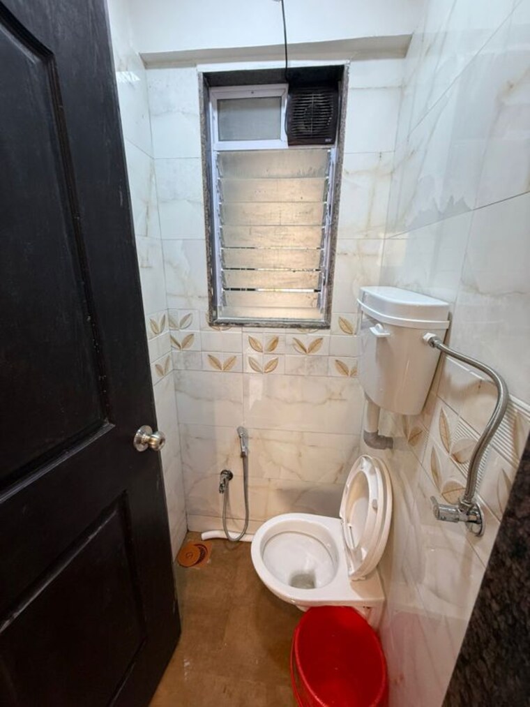 Bathroom, versova 1 Bedroom 400 Sq.Ft. Apartment In Versova Mumbai 10410828