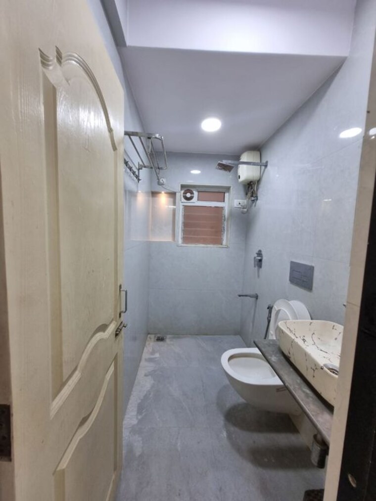 Bathroom, happy-valley 2 Bedroom 650 Sq.Ft. Apartment In Manpada Thane 10411157