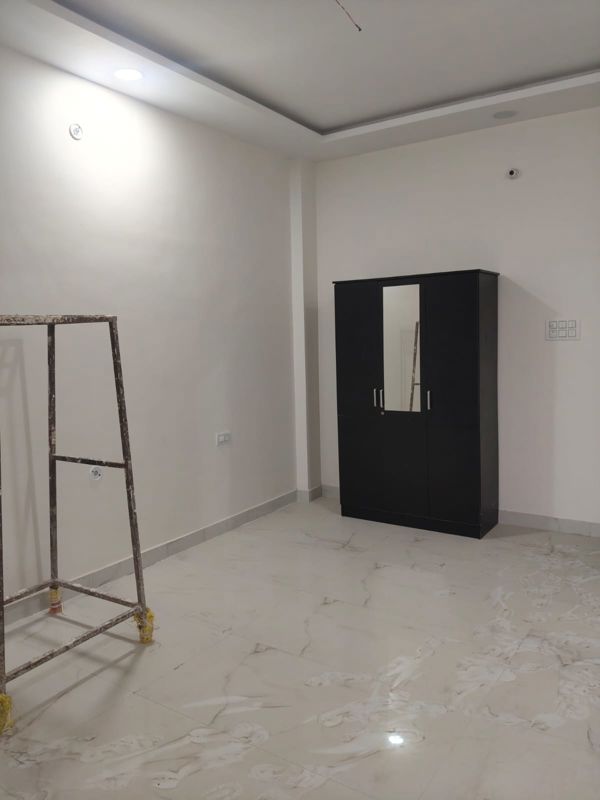 1 BHK + Study Room Villa For Rent in Aliganj