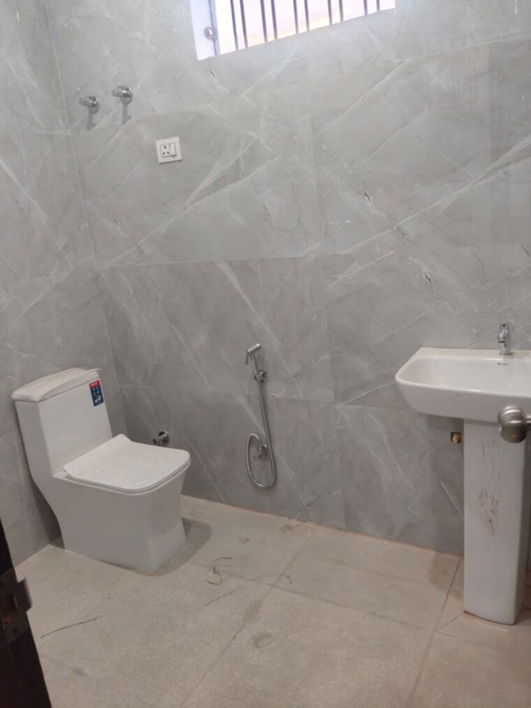 Bathroom, aliganj 1 Bedroom 850 Sq.Ft. Villa In Aliganj Lucknow 10411169
