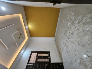 Furnished Amenities in 2 BHK Builder Floor at Baba Colony – for Rent