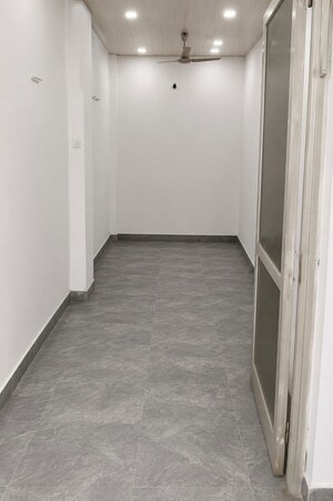 3 BHK Apartment For Rent in Vikas Puri