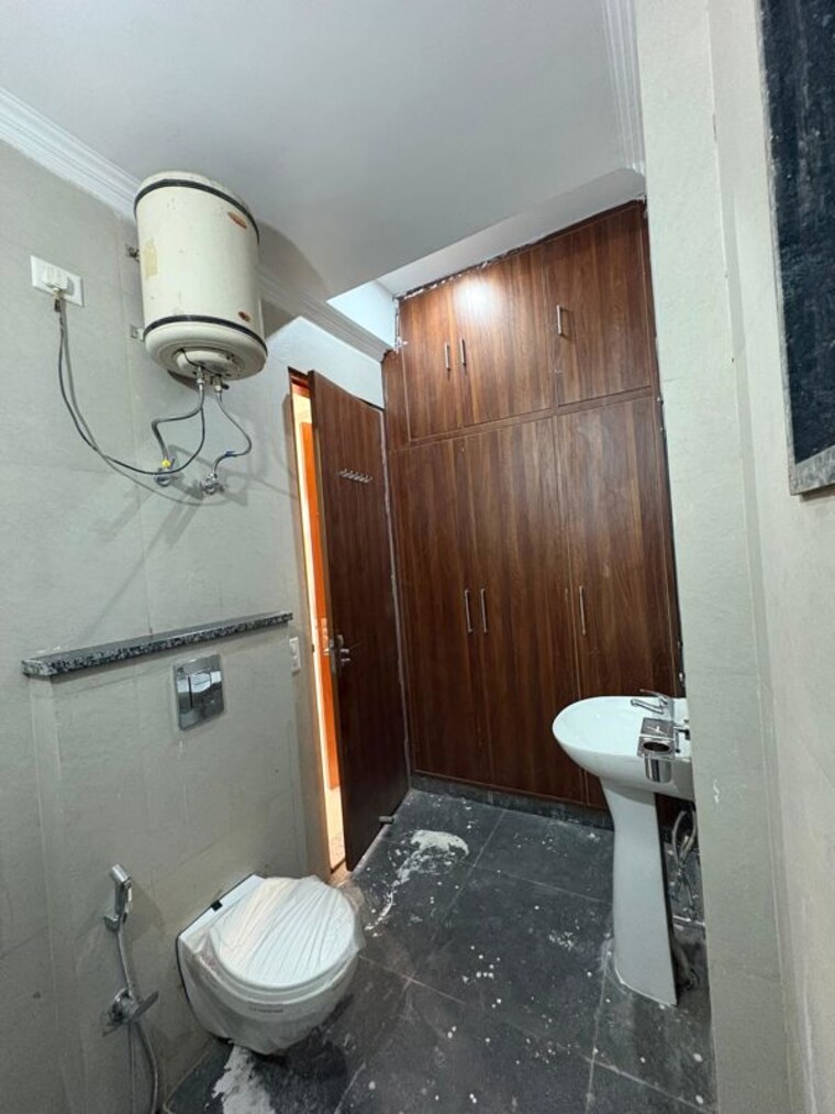 Bathroom, sushant lok i 1 Bedroom 890 Sq.Ft. Builder Floor In Sushant Lok I Gurgaon 10411276