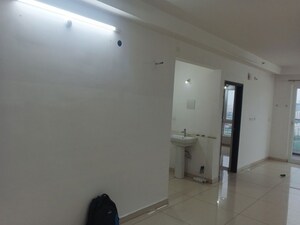 Room in 2.5 BHK Apartment at Cybercity Marina Skies, Hi Tech City – for Rent